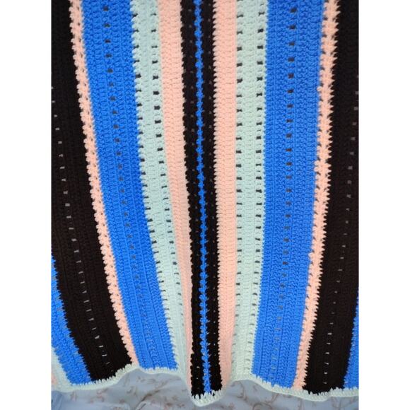 Handmade 52x39 Inches Multicolor Stripe Reversible Crochet Throw/Blanket - Picture 14 of 16